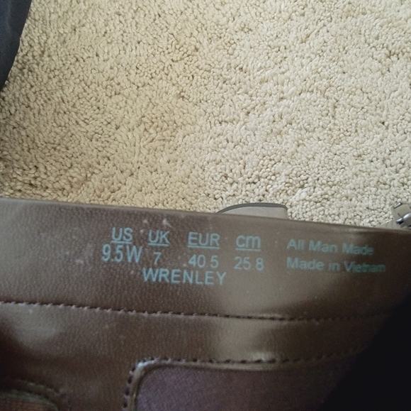 Naturalizer Wrenley Square Toed Ankle Boot Patent 9.5 - Picture 8 of 8